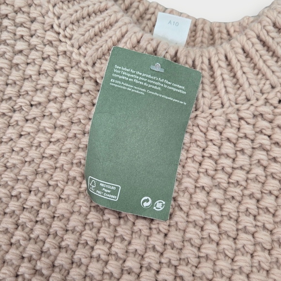 H&M Cream Sleeveless Knit Sweater Vest NWT Womens XS Sold Out Recycled Polyester - Picture 3 of 9